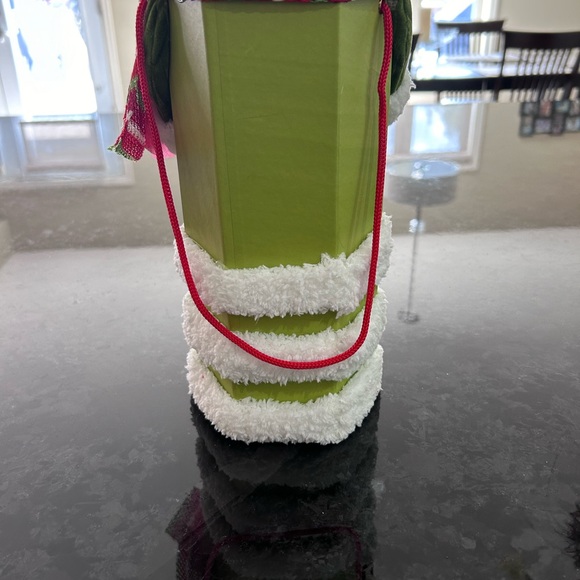 Snowman wine carrying container. - Picture 3 of 10